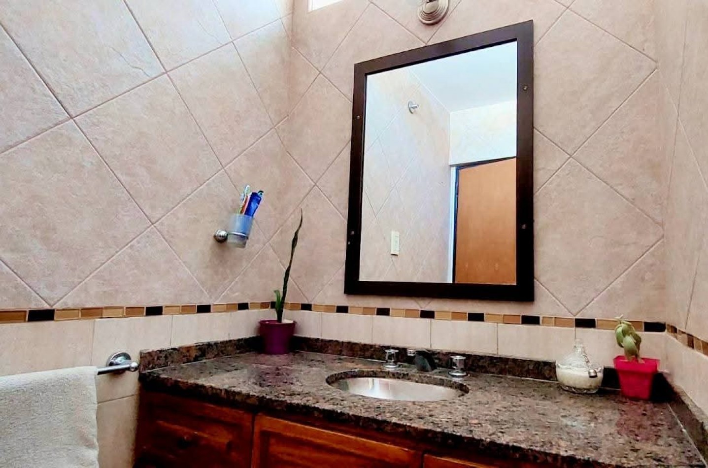 CASA EN VENTA EN BARRIO SANTA CECILIA, CORDOBA CA144