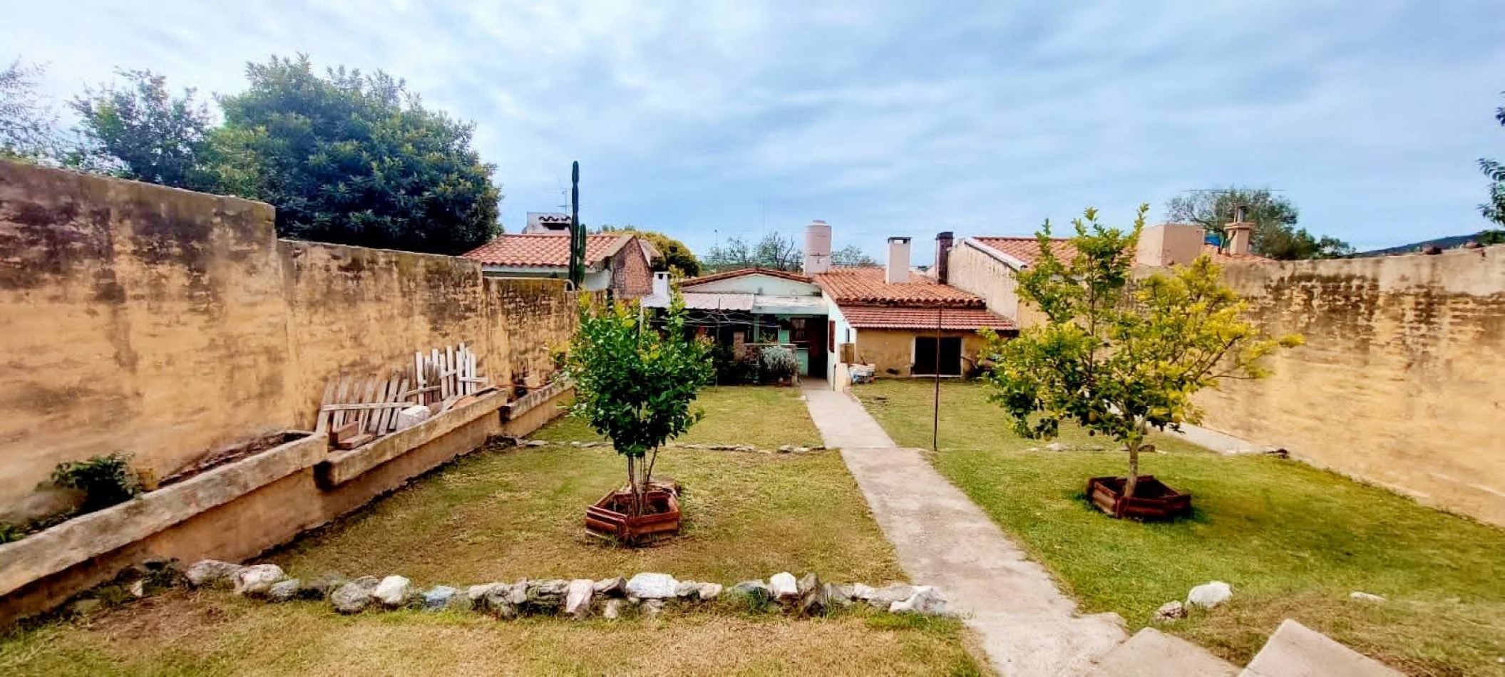 CASA EN VENTA EN LA CALERA, CORDOBA, SOBRE RUTA E55. CA70 