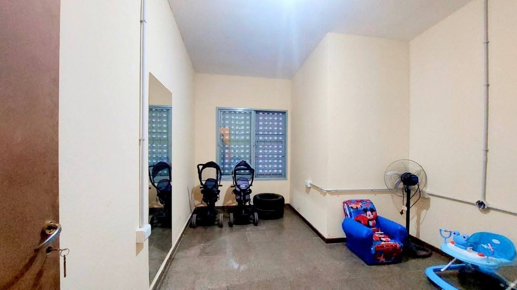 CASA EN VENTA EN MALVINAS ARGENTINAS, CORDOBA. SOBRE IMPORTANTE AVENIDA. CA188F.