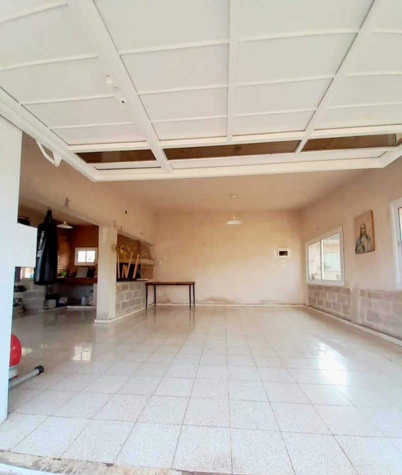 CASA APTA CREDITO HIPOTECARIO en VENTA EN BIALET MASSE, 3 DORMITORIOS Y PISCINA. CA30