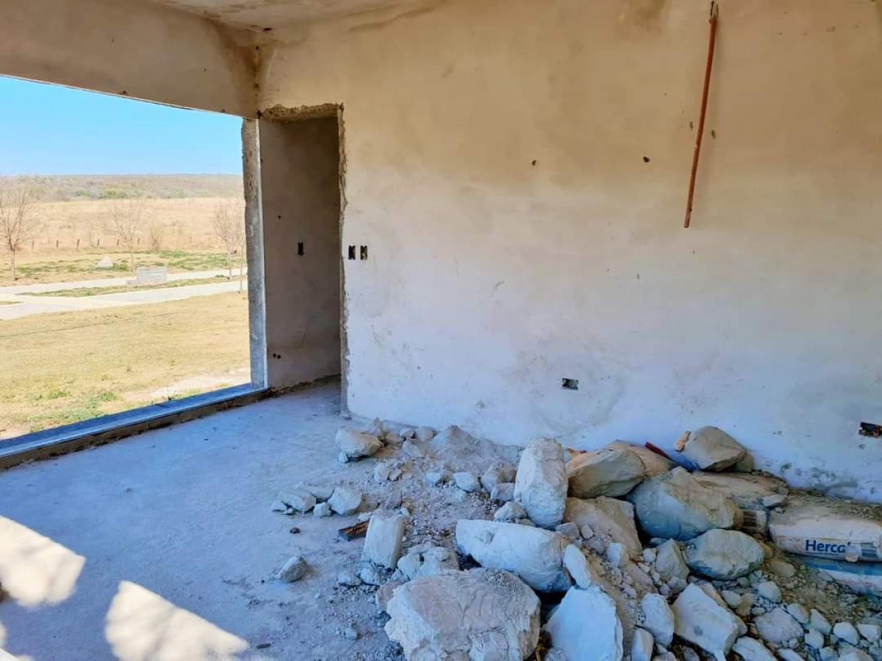 CASA A TERMINAR EN VENTA EN BARRIO CERRADO, SANTA MARIA DE PUNILLA. CA146