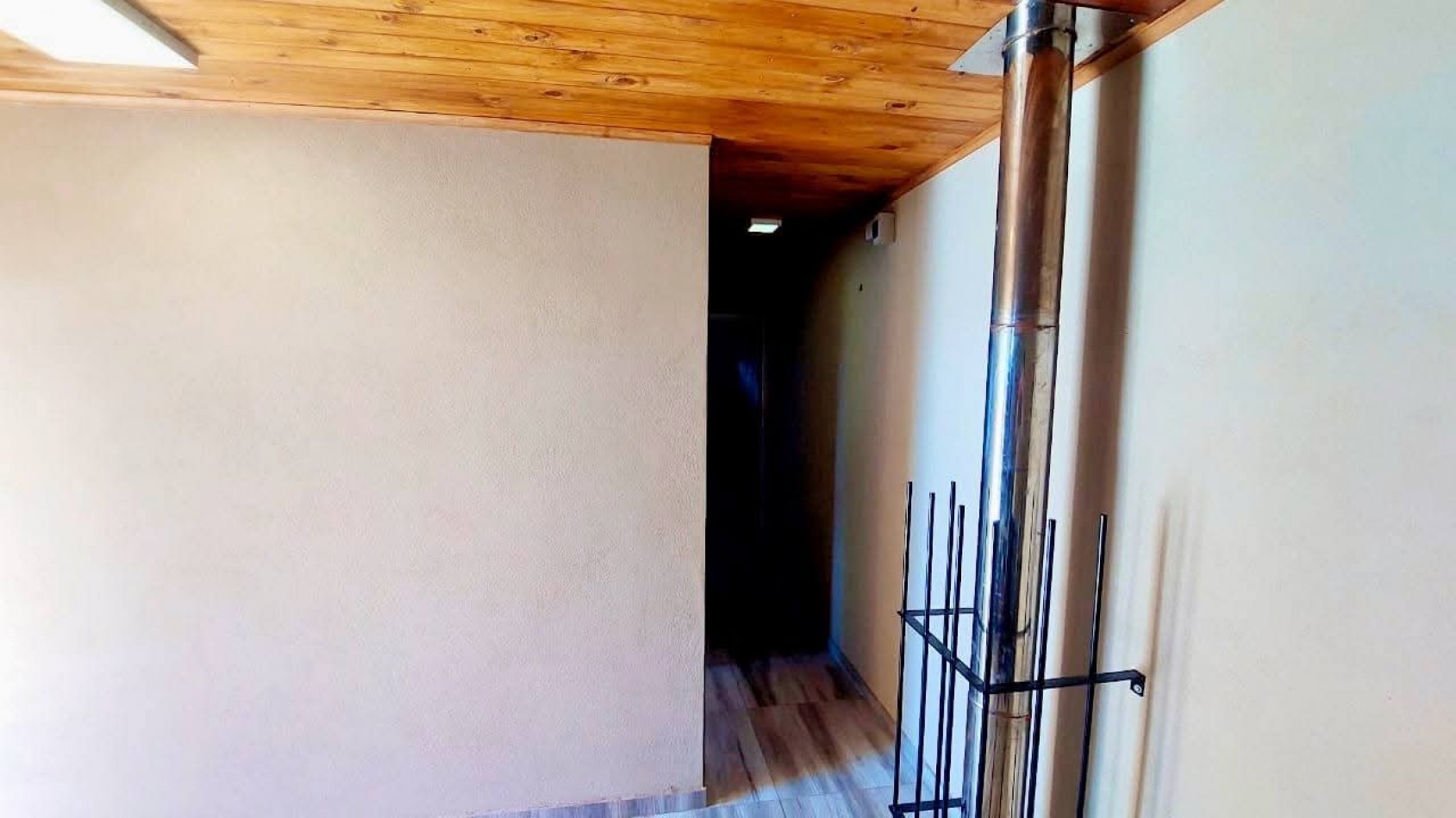 CASA EN VENTA EN MALVINAS ARGENTINAS, CORDOBA. SOBRE IMPORTANTE AVENIDA. CA188F.