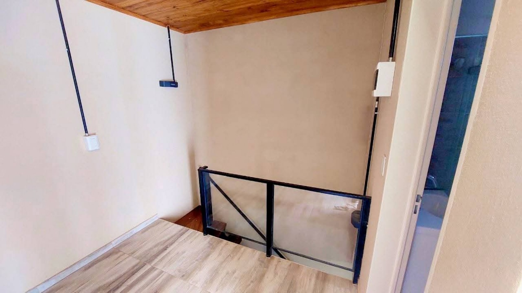 CASA EN VENTA EN MALVINAS ARGENTINAS, CORDOBA. SOBRE IMPORTANTE AVENIDA. CA188F.