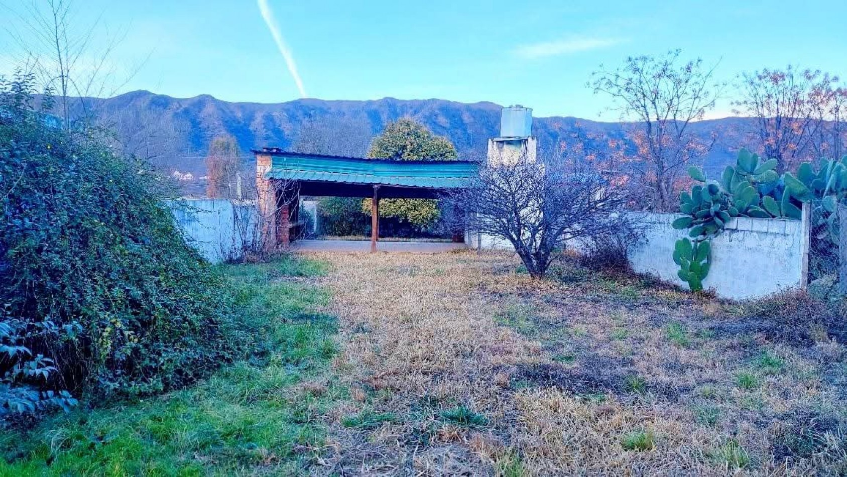 TERRENO CON CONSTRUCCION EN VENTA EN SANTA MARIA DE PUNILLA. TE134