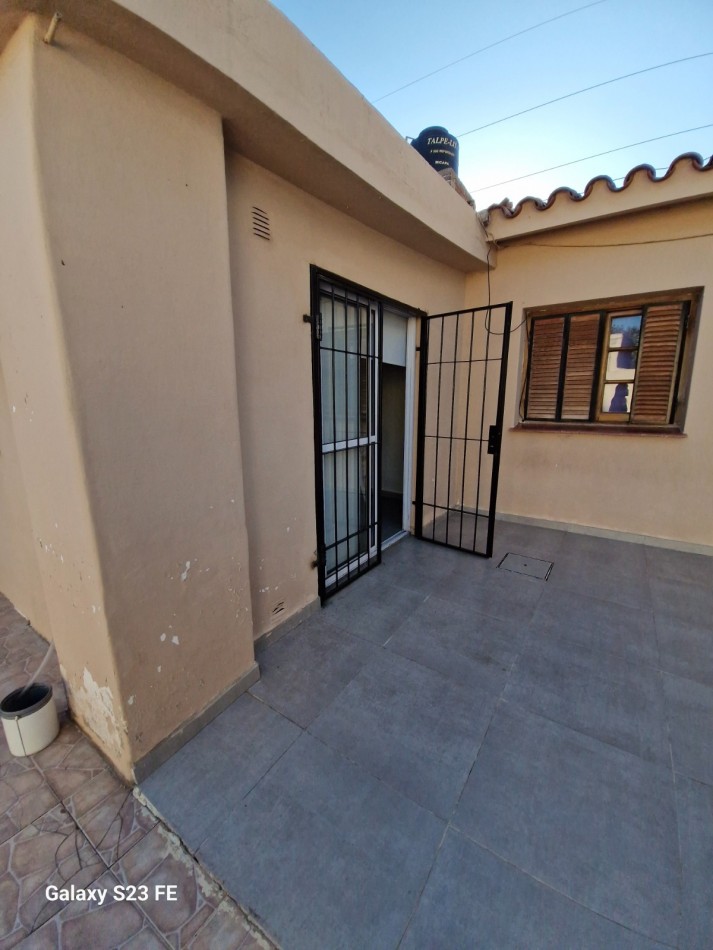 CASA EN VENTA EN BARRIO GRANADEROS PRINGLES, CORDOBA CAPITAL. CA221