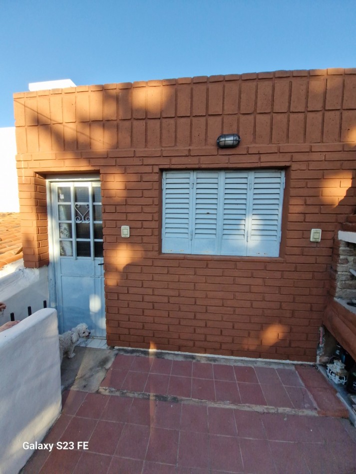 CASA EN VENTA EN BARRIO GRANADEROS PRINGLES, CORDOBA CAPITAL. CA221