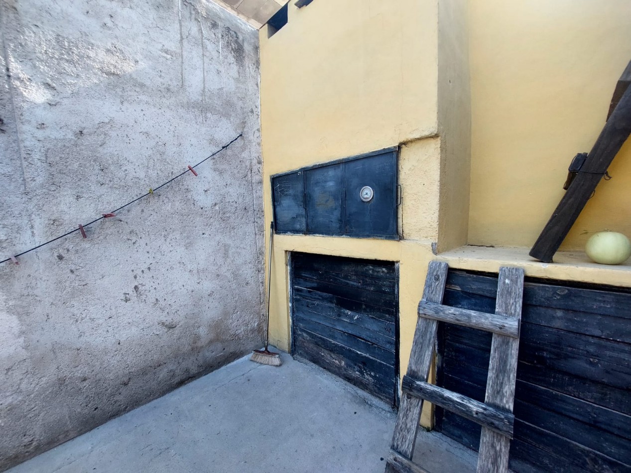 CASA EN VENTA EN SANTA MARIA DE PUNILLA, A METROS DE RUTA 38 Y RIO COSQUIN CON VISTA A LAS SIERRAS. CA240