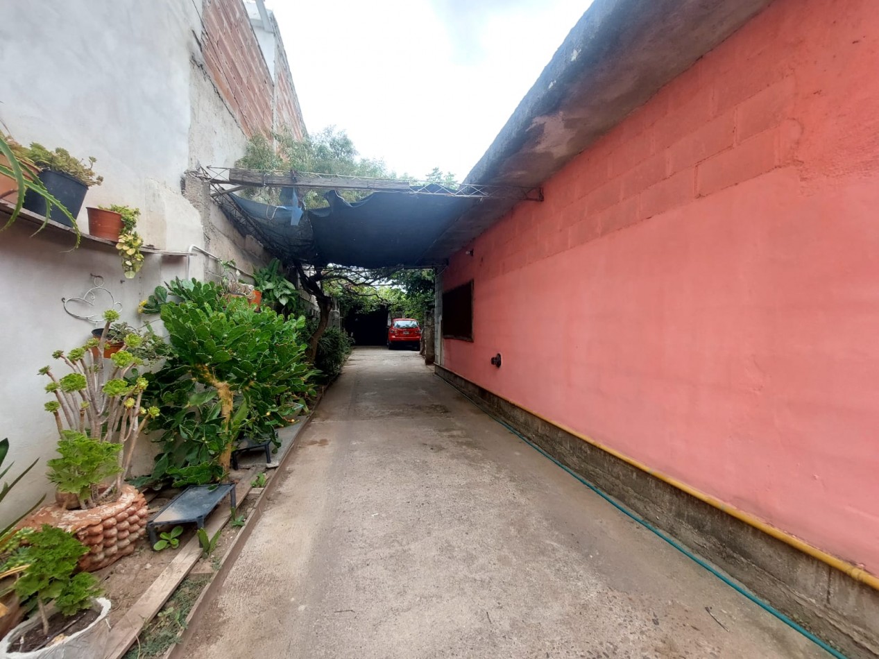 CASA EN VENTA EN BARRIO LOS GIGANTES, CIUDAD DE CORDOBA. CA242