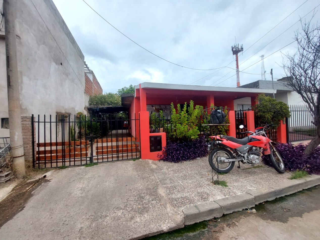 CASA EN VENTA EN BARRIO LOS GIGANTES, CIUDAD DE CORDOBA. CA242