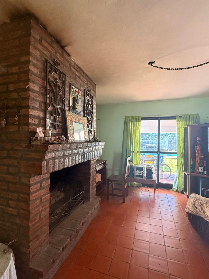 CASA EN VENTA DE ESTILO RUSTICO-MEDIEVAL EN BIALET MASSE. CA245