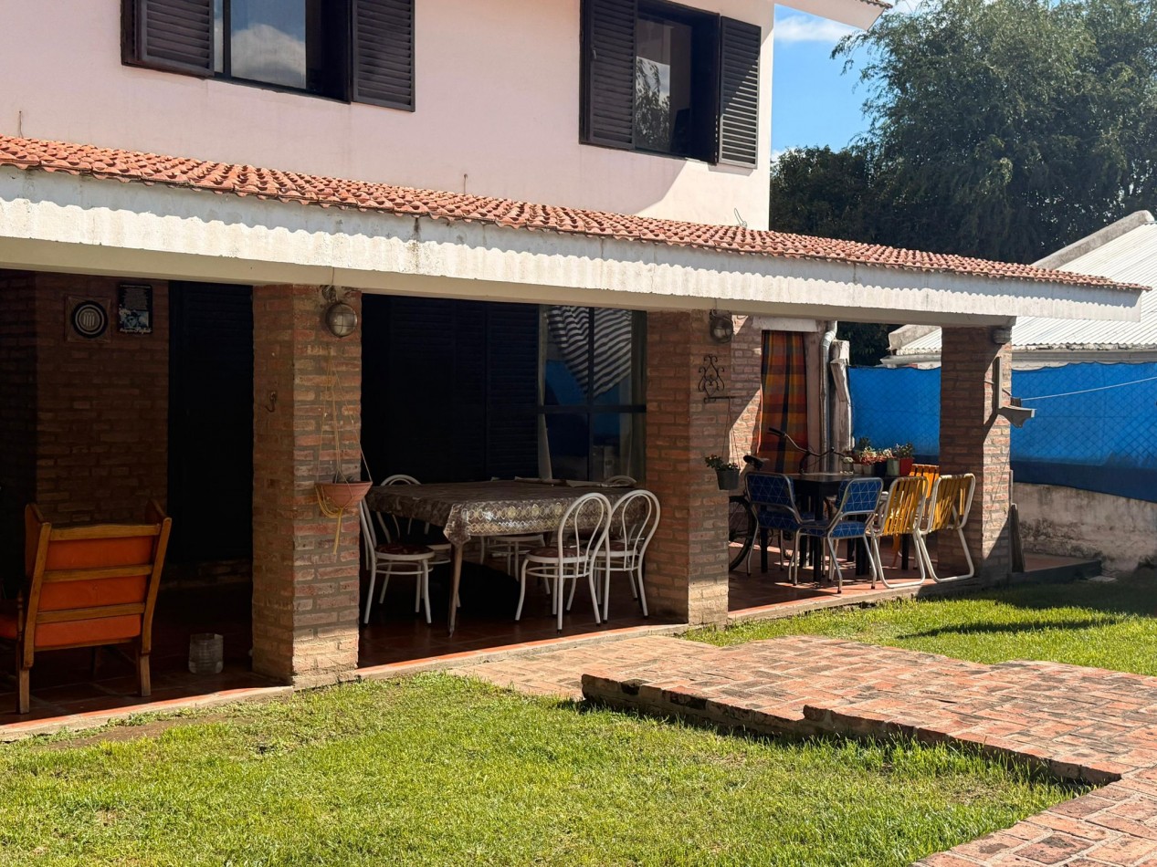 CASA EN VENTA DE ESTILO RUSTICO-MEDIEVAL EN BIALET MASSE. CA245