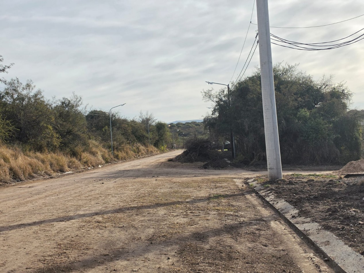 TERRENO A LA VENTA EN RIO CEBALLOS, BARRIO LOMAS DEL CHAÑAR. TE71
