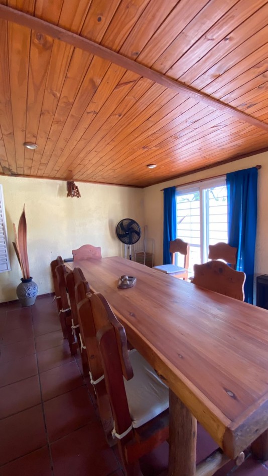 CASA EN VENTA EN BIALET MASSE SOBRE RUTA 38, CON VISTA PANORAMICA A LAS SIERRAS. CA239.