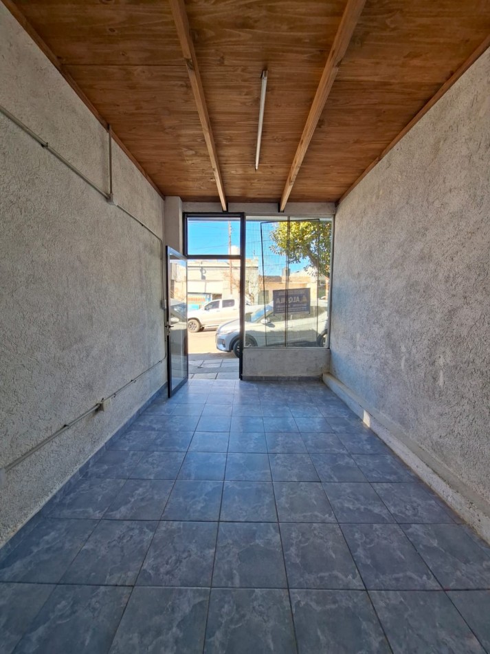 ALQUILER DE LOCAL COMERCIAL EN EL CENTRO DE SANTA MARIA DE PUNILLA, A 20M DE AV SAN MARTIN