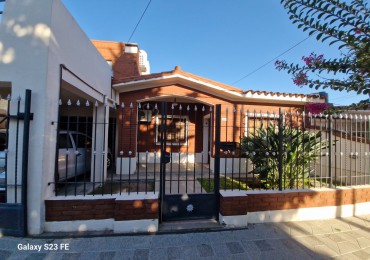 CASA EN VENTA EN BARRIO GRANADEROS PRINGLES, CORDOBA CAPITAL. CA221
