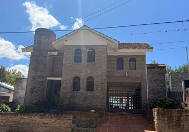 CASA EN VENTA DE ESTILO RUSTICO-MEDIEVAL EN BIALET MASSE. CA245